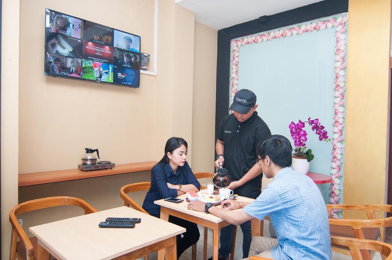 Tonitel Hotel Malioboro Yogyakarta Ngoại thất bức ảnh
