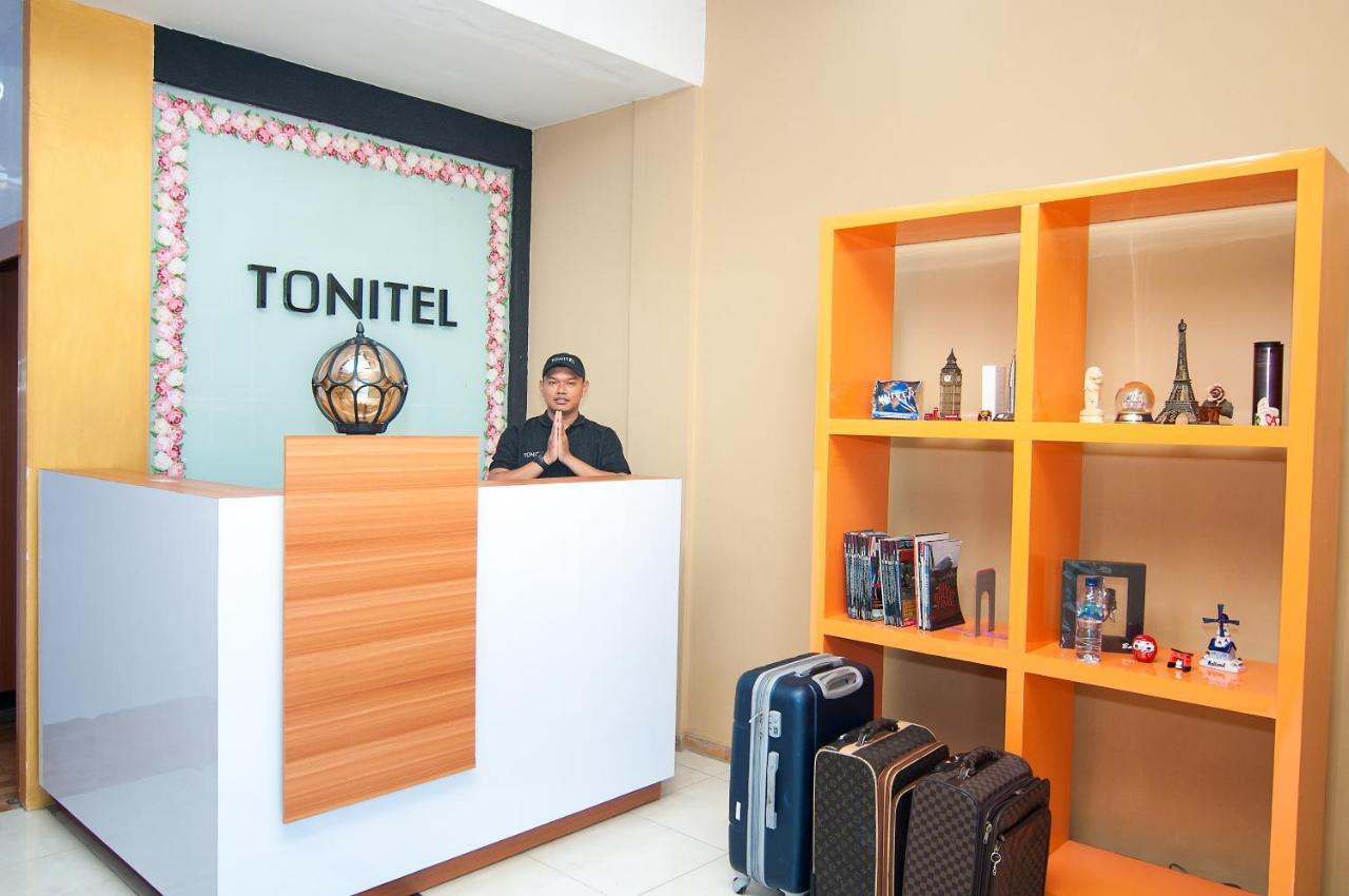 Tonitel Hotel Malioboro Yogyakarta Ngoại thất bức ảnh