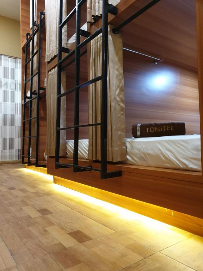 Tonitel Hotel Malioboro Yogyakarta Ngoại thất bức ảnh
